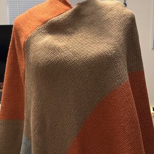 Elegant Colorblock Women's Cape